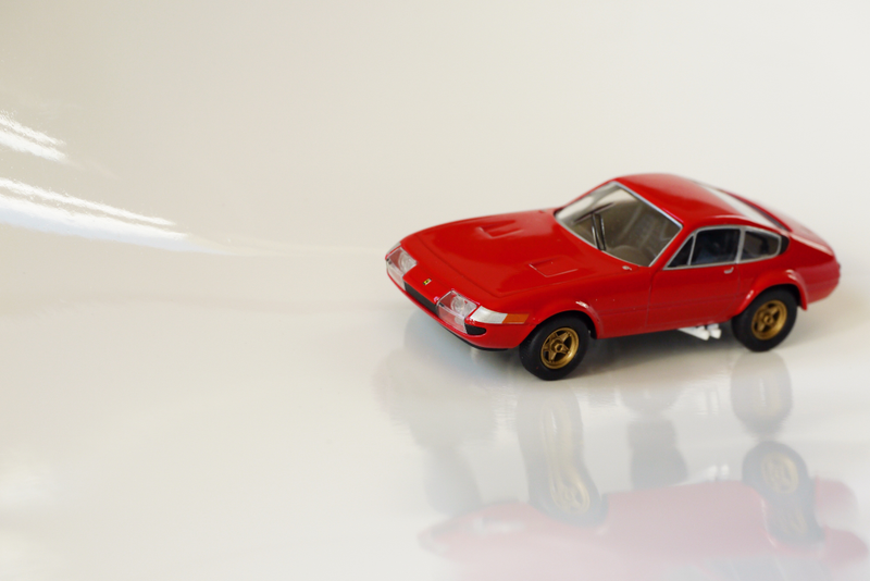 Illustration for article titled Kyosho Ferrari 6 1/64 #12 & 13 - Project Prancing Horse #13 - 1970 365 GTB/4 Competition "Daytona"